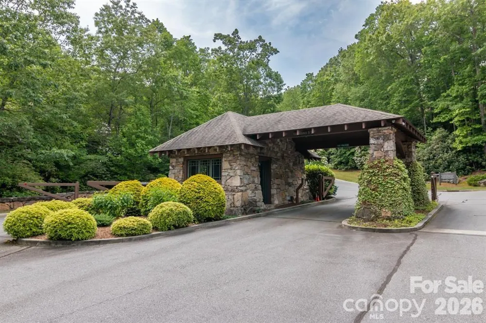 35 Cottage Settings Lane Black Mountain, NC 28711