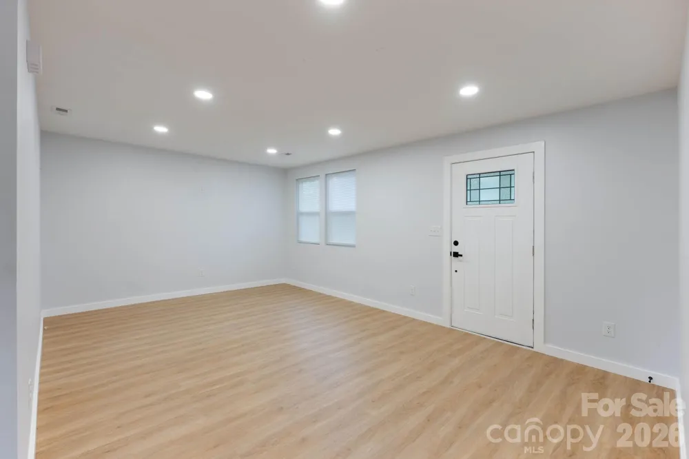 615 E Saunders Avenue Newton, NC 28658