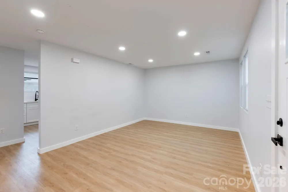 615 E Saunders Avenue Newton, NC 28658