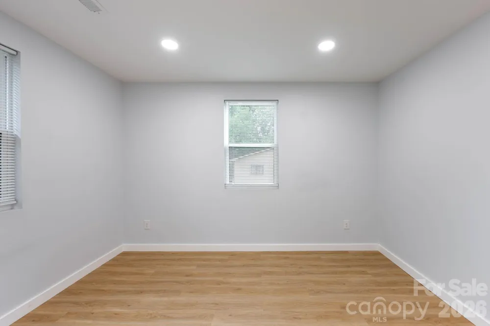615 E Saunders Avenue Newton, NC 28658