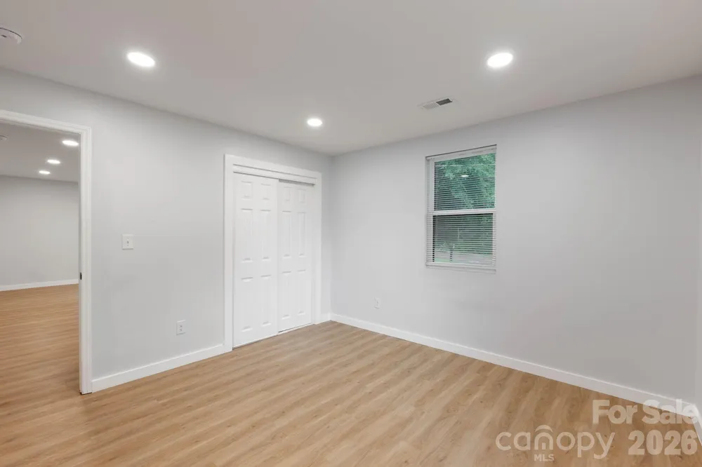 615 E Saunders Avenue Newton, NC 28658