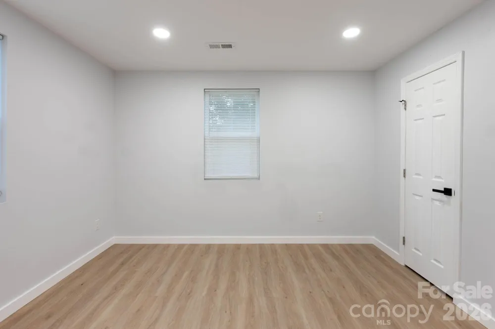 615 E Saunders Avenue Newton, NC 28658