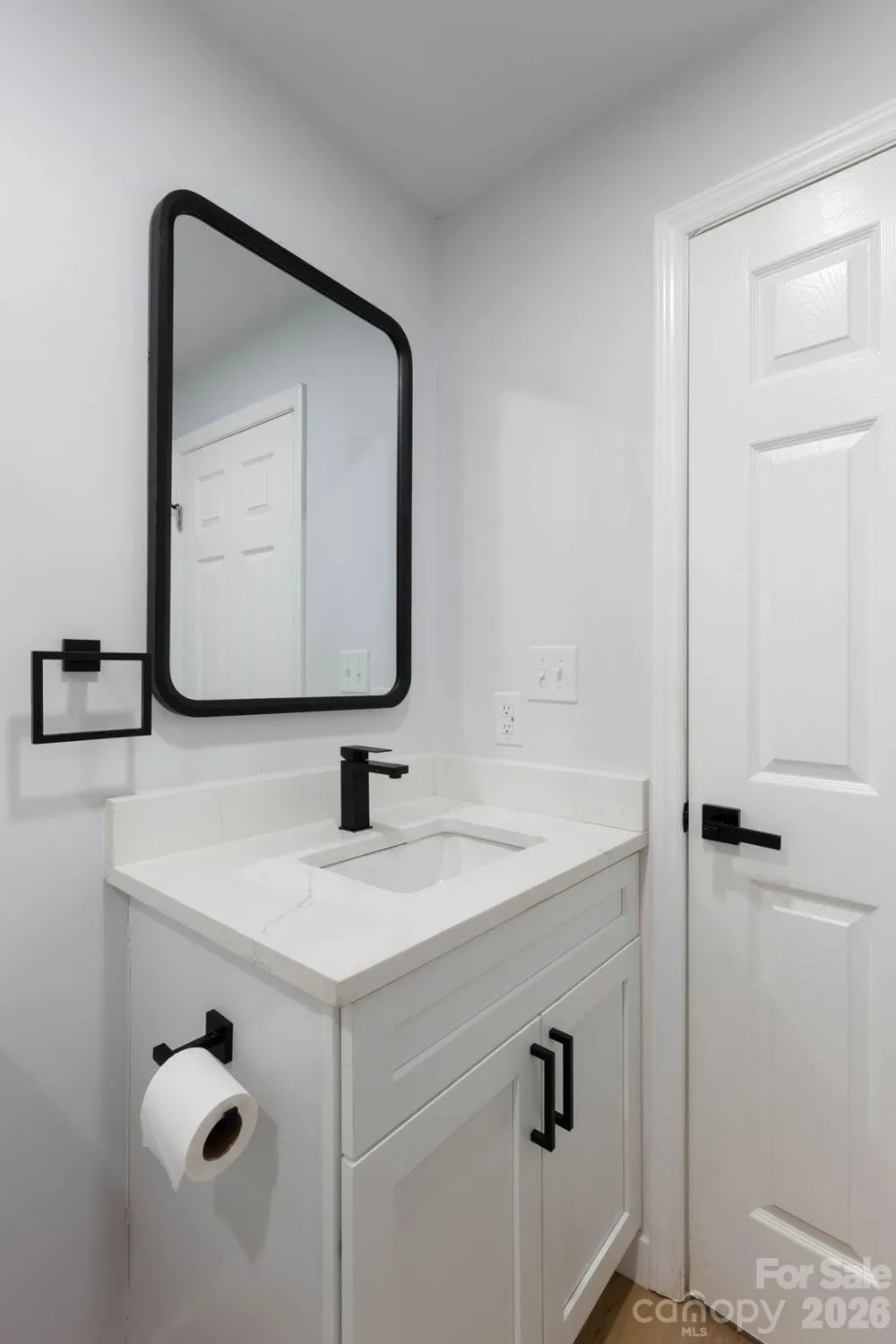 615 E Saunders Avenue Newton, NC 28658
