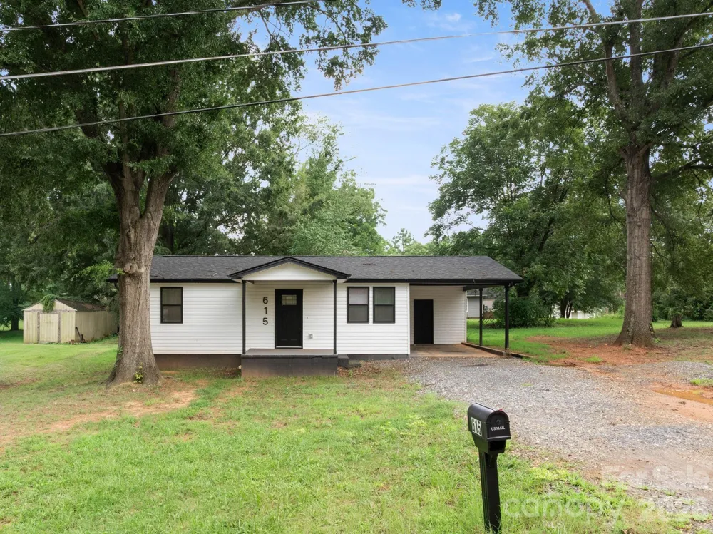 615 E Saunders Avenue Newton, NC 28658