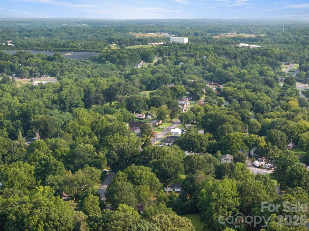 615 E Saunders Avenue Newton, NC 28658