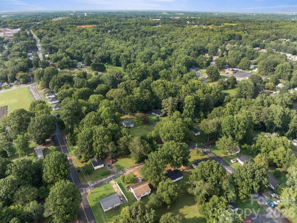 615 E Saunders Avenue Newton, NC 28658