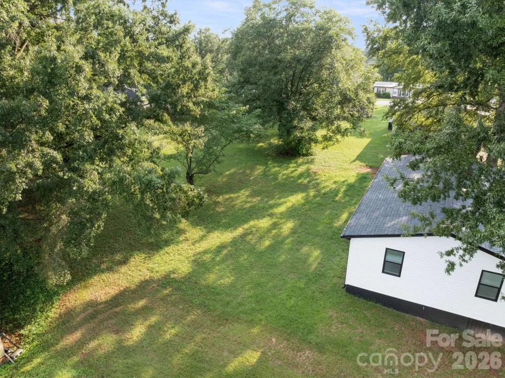 615 E Saunders Avenue Newton, NC 28658