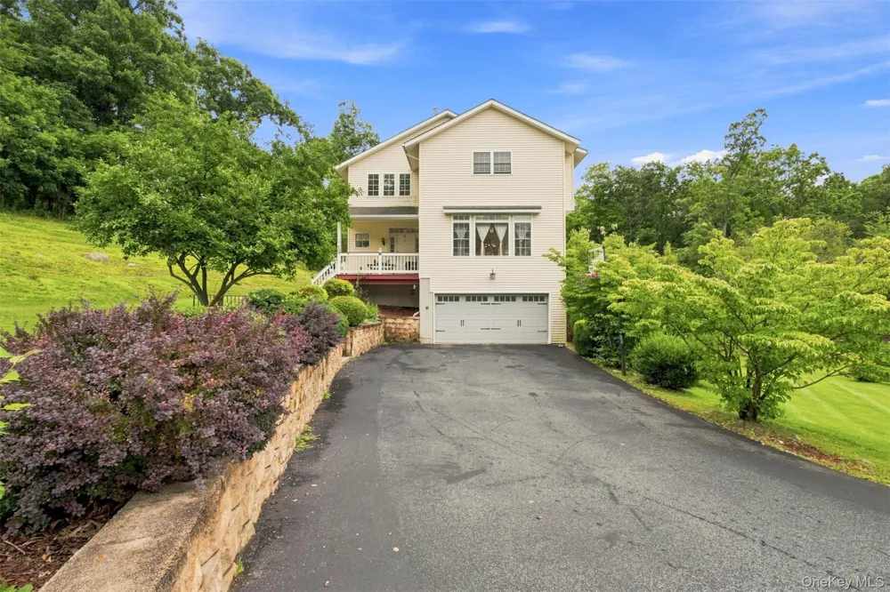 12 Greenwood Drive Newburgh, NY 12550