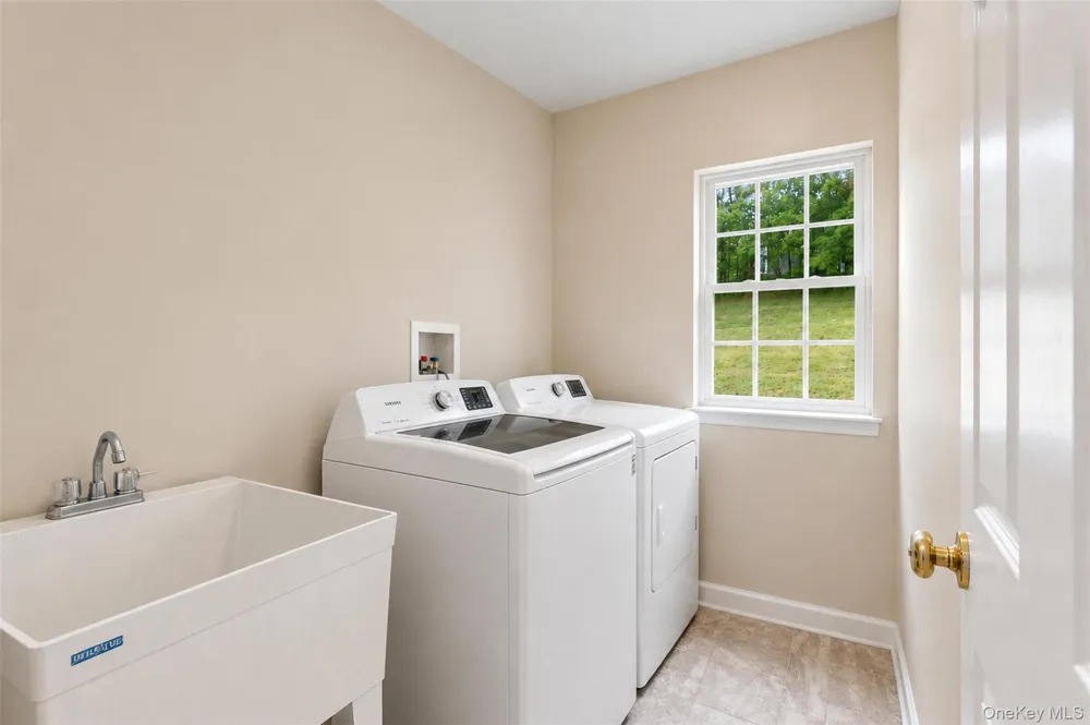 12 Greenwood Drive Newburgh, NY 12550