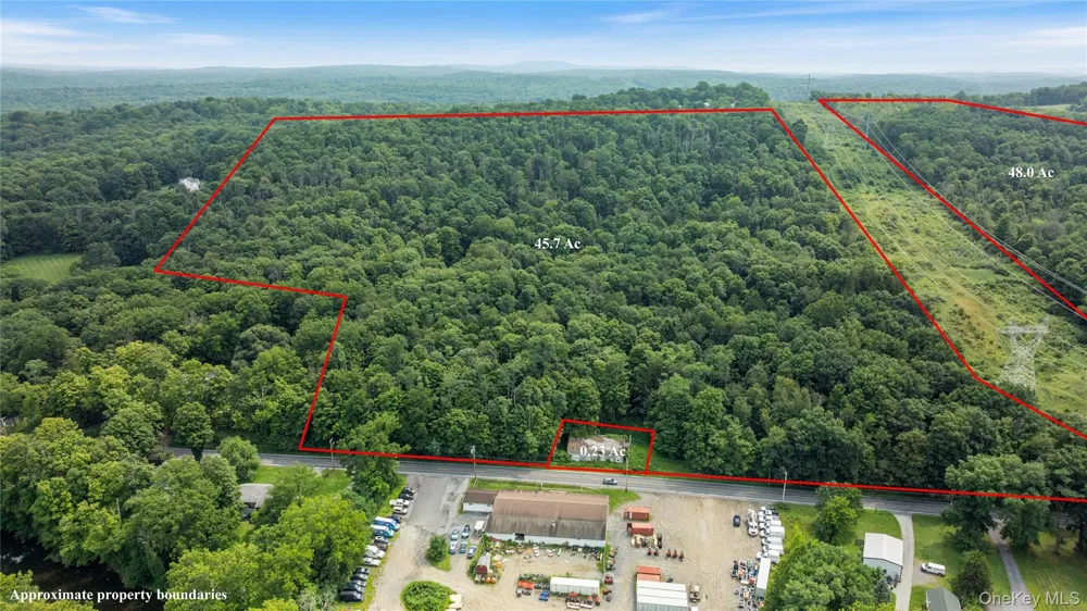 46 South Avenue Pleasant Valley, NY 12569