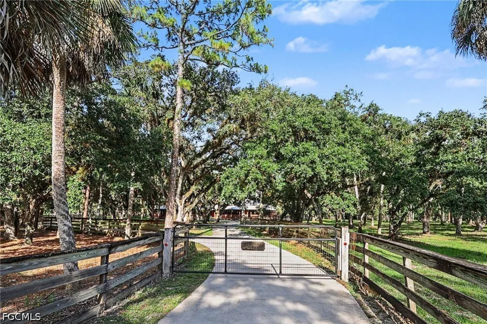 Secretariat Drive Labelle, FL 33935