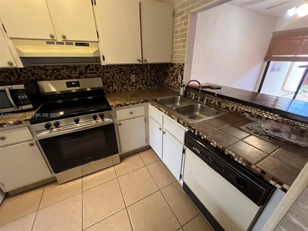 463 SE 14th St #463 Dania Beach, FL 33004