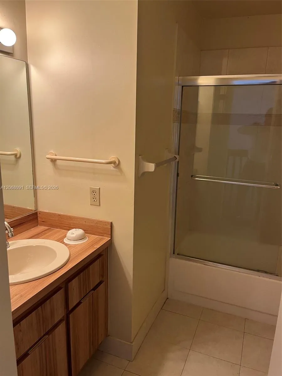 463 SE 14th St #463 Dania Beach, FL 33004