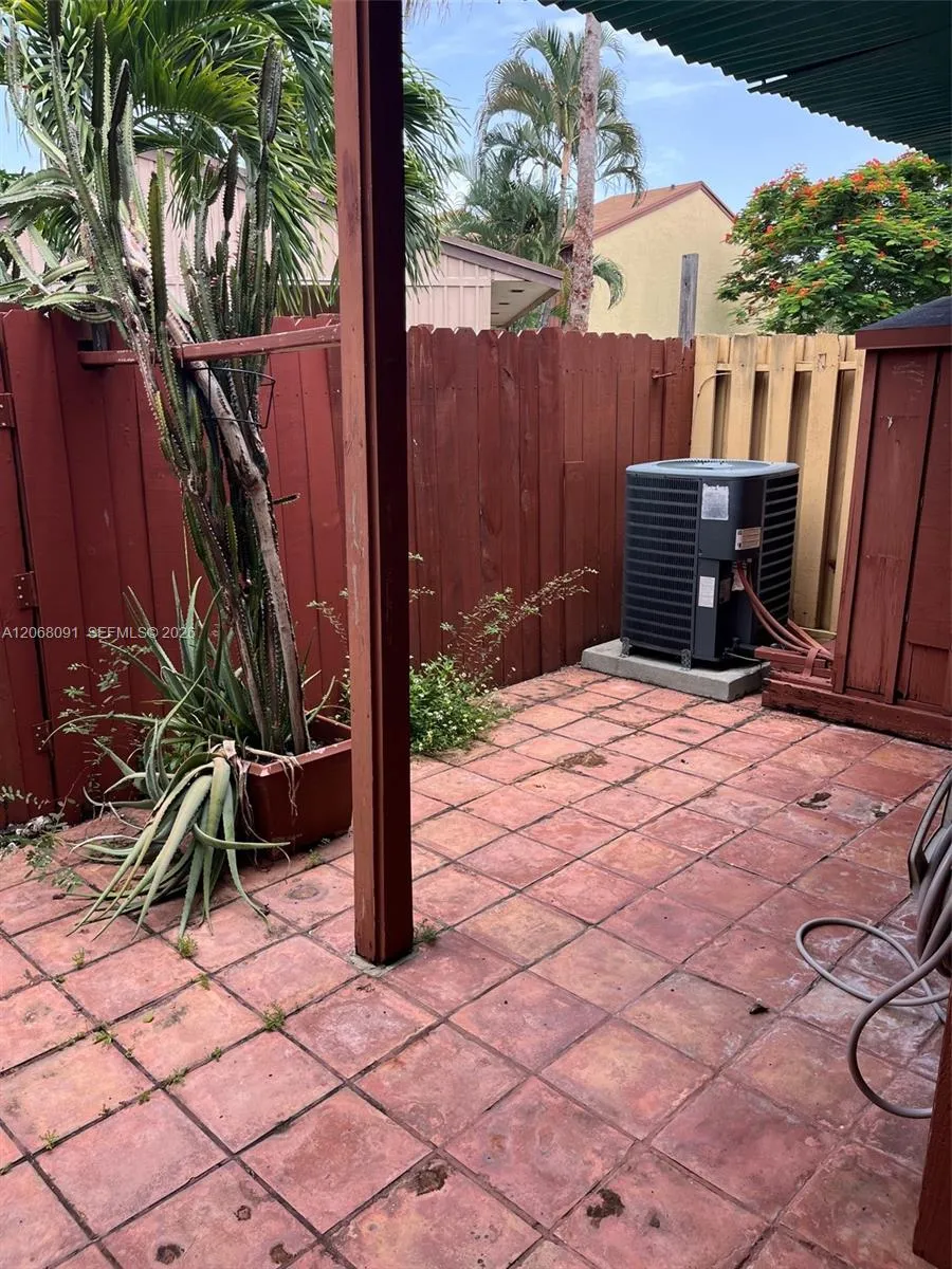 463 SE 14th St #463 Dania Beach, FL 33004