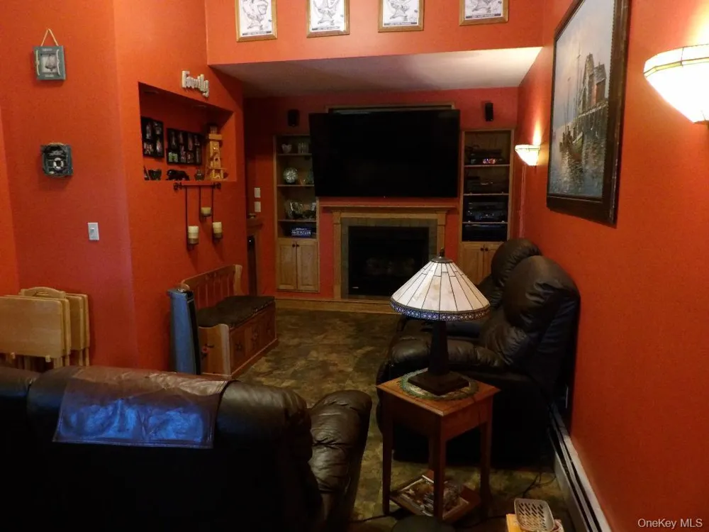 10 George Hill Road Mount Sinai, NY 11766