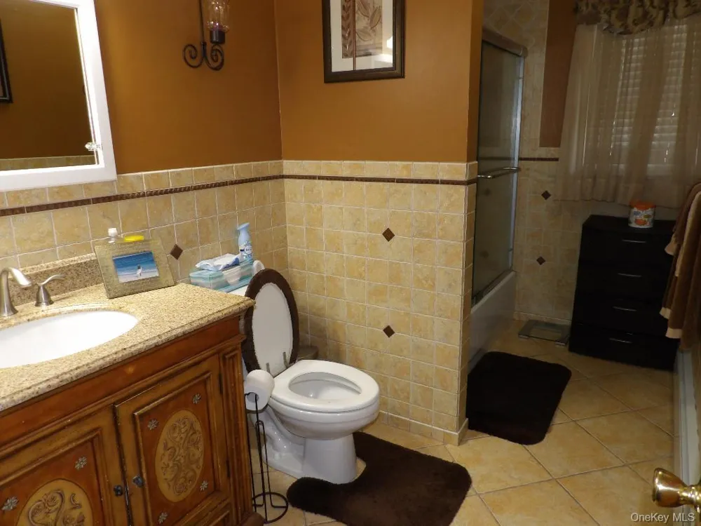 10 George Hill Road Mount Sinai, NY 11766