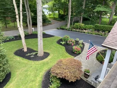 10 George Hill Road Mount Sinai, NY 11766