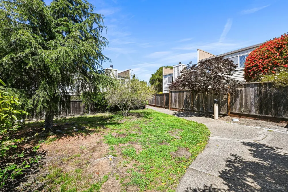 74 Mariner Green Drive Corte Madera, CA 94925