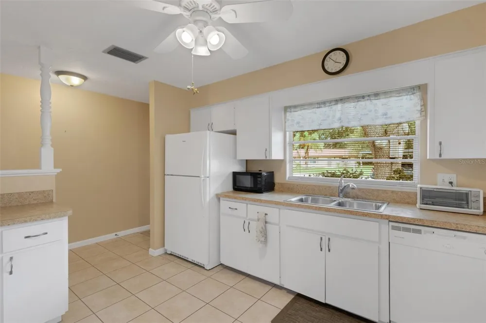 4574 MOHICAN #151 Sarasota, FL 34233