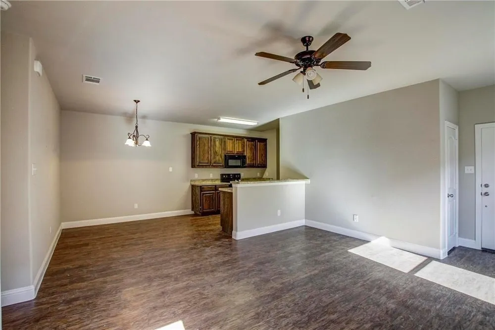416 Canvas Court Crowley, TX 76036