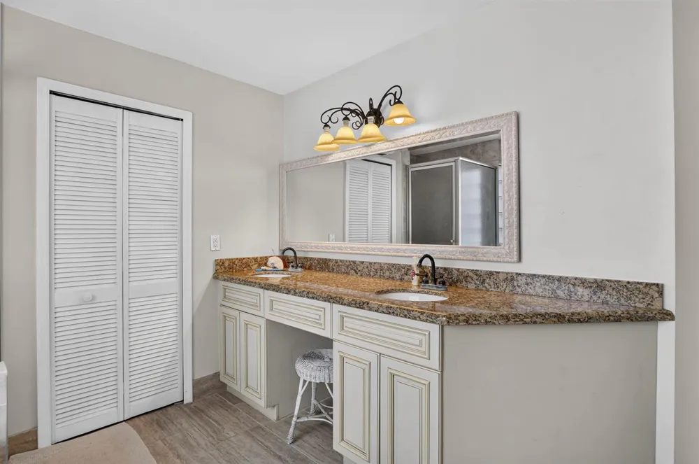 22063 ALTONA DRIVE Boca Raton, FL 33428