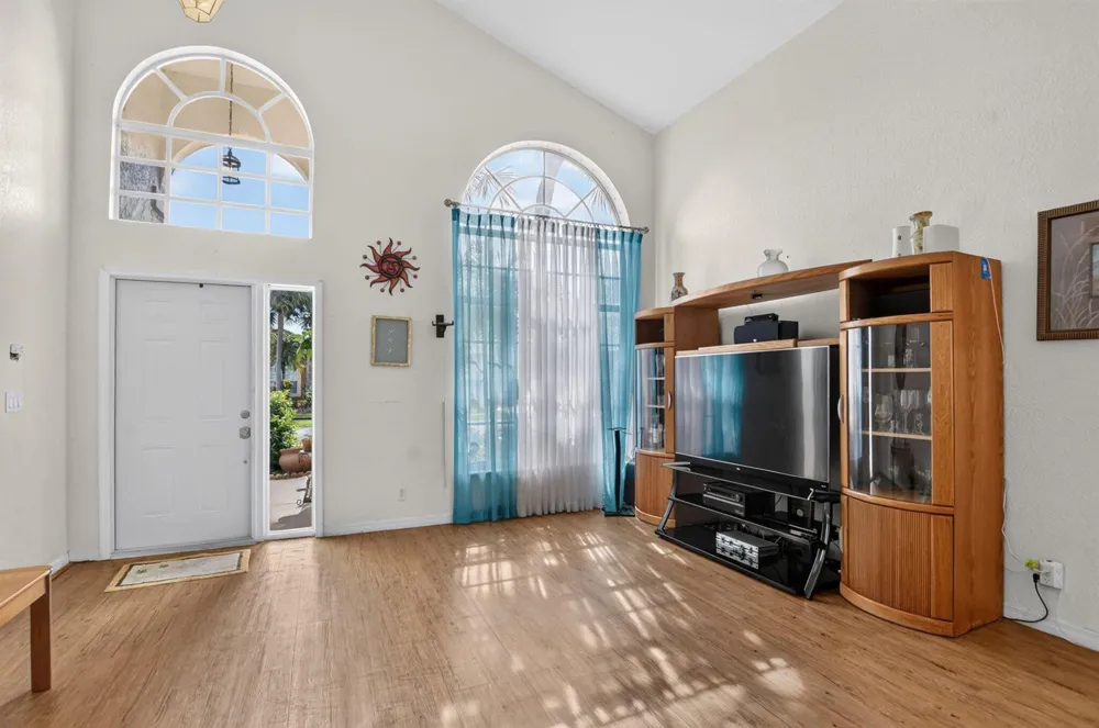 22063 ALTONA DRIVE Boca Raton, FL 33428