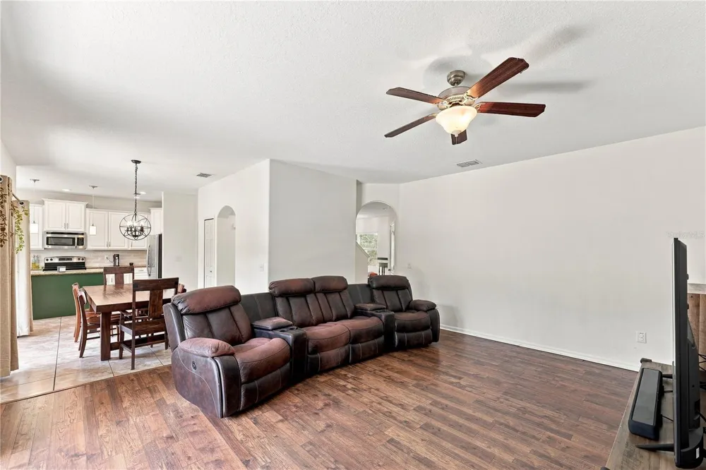 16613 MYRTLE SAND DRIVE Wimauma, FL 33598