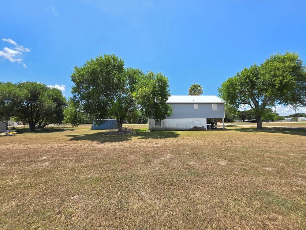 279 Swallow Drive Palacios, TX 77465