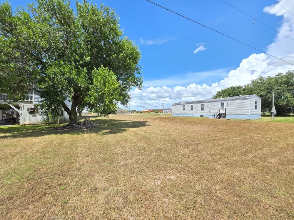279 Swallow Drive Palacios, TX 77465