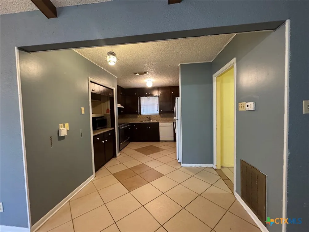 2405 Osage Road Gatesville, TX 76528