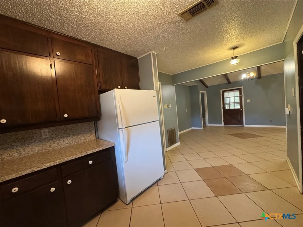 2405 Osage Road Gatesville, TX 76528