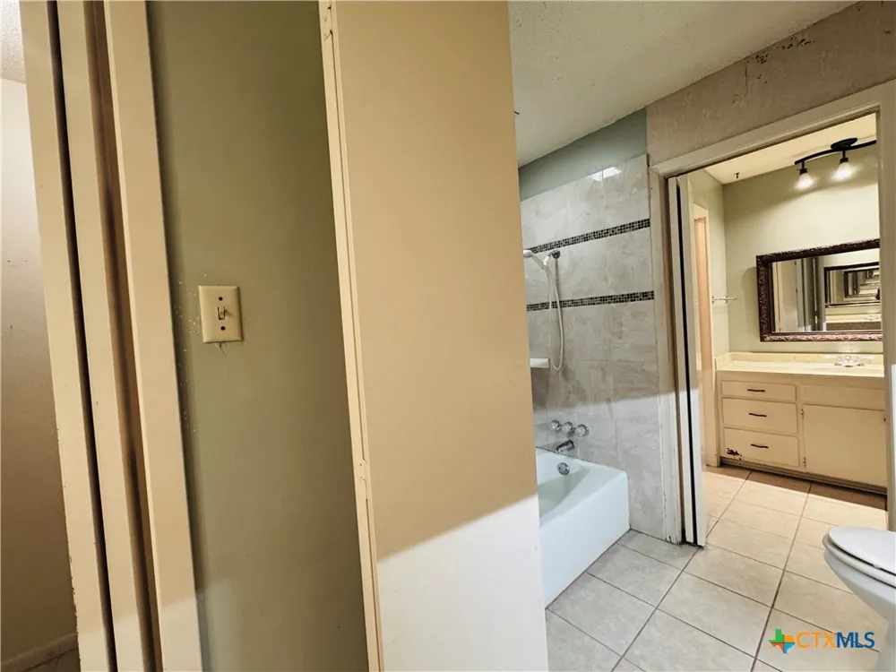 2405 Osage Road Gatesville, TX 76528