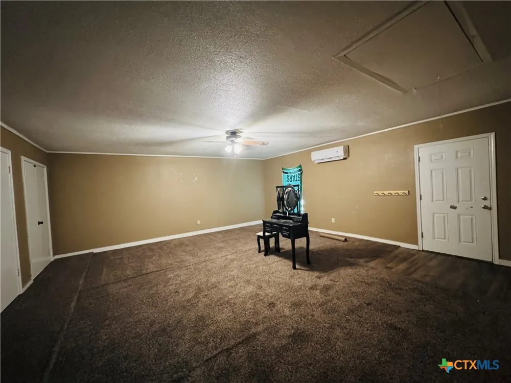2405 Osage Road Gatesville, TX 76528