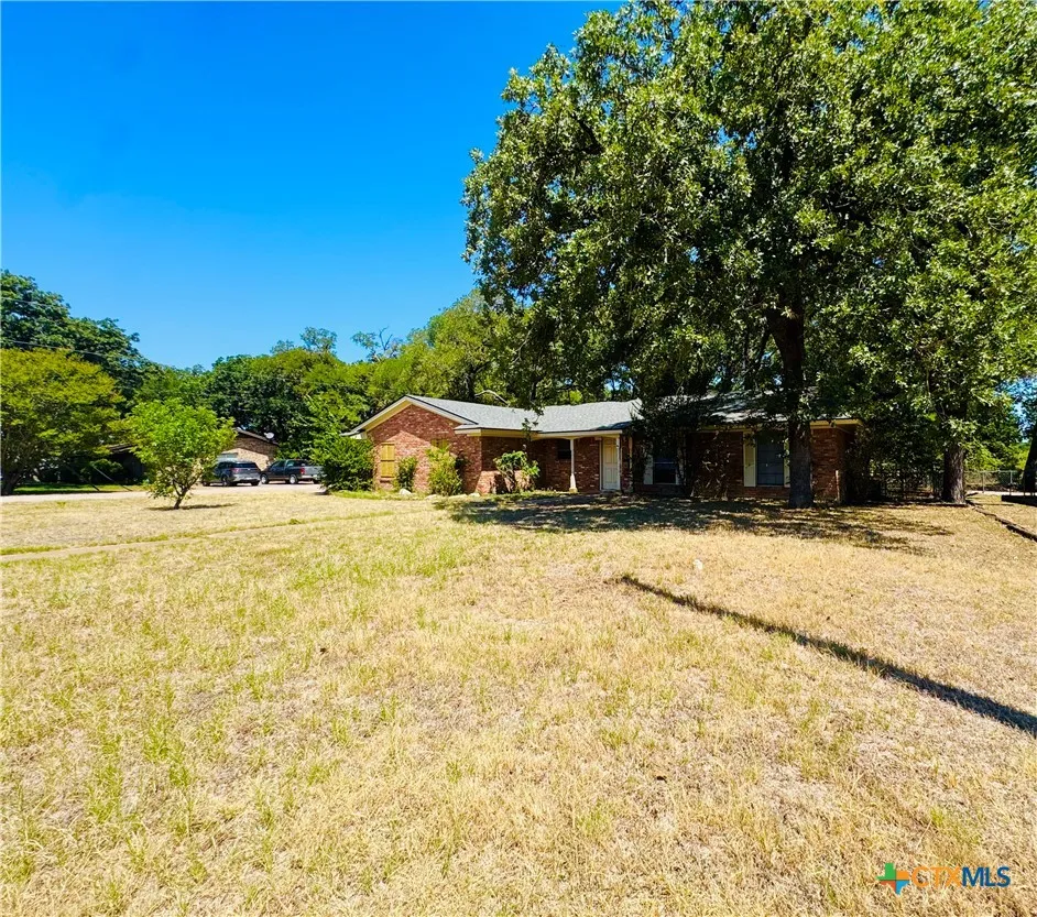 2405 Osage Road Gatesville, TX 76528