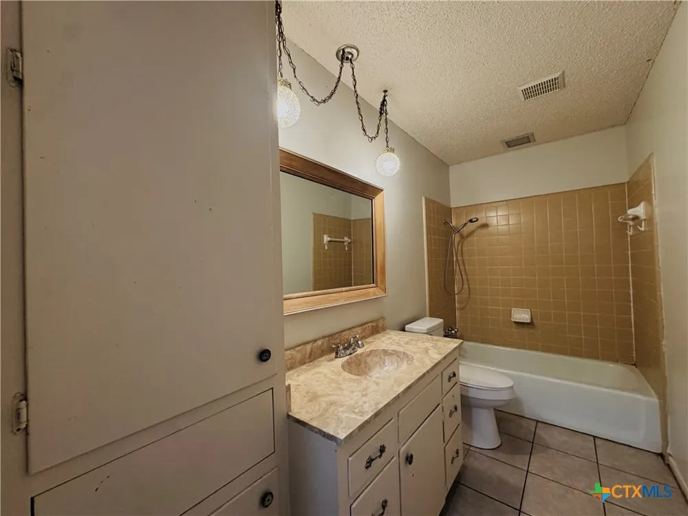 2405 Osage Road Gatesville, TX 76528