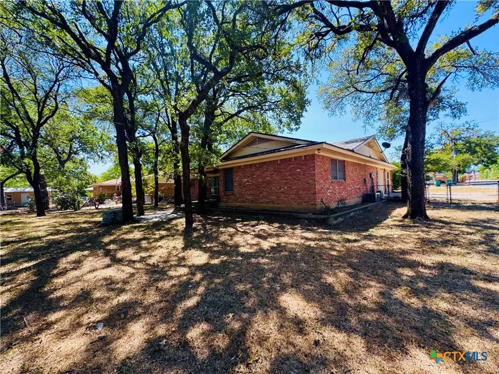 2405 Osage Road Gatesville, TX 76528