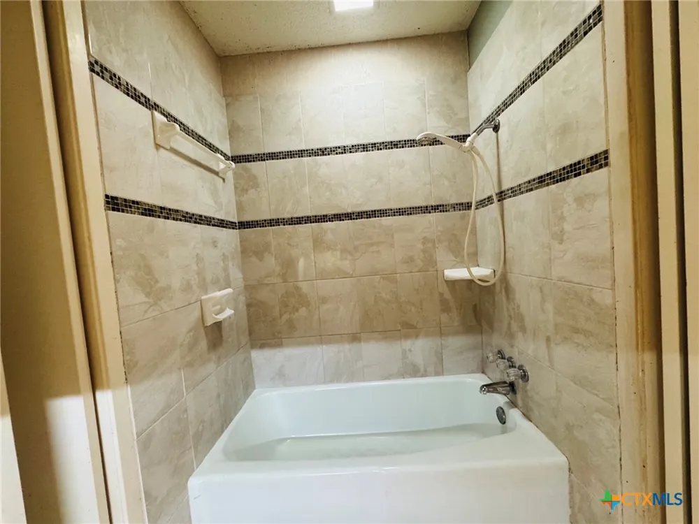 2405 Osage Road Gatesville, TX 76528