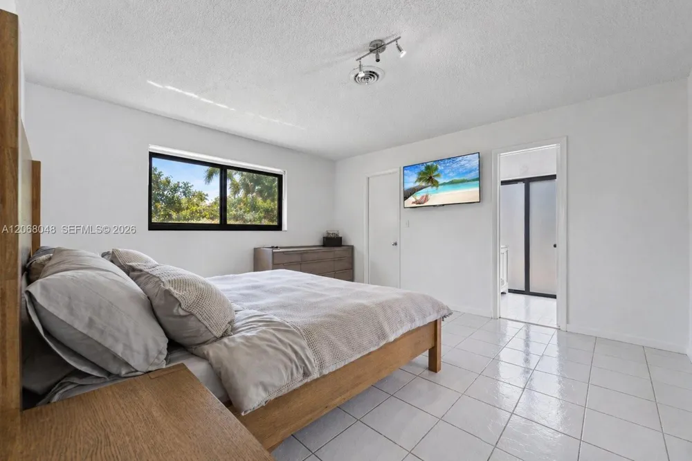 8620 SW 159th St Palmetto Bay, FL 33157