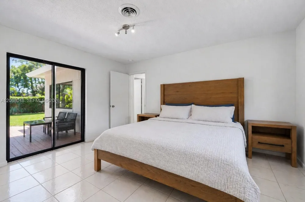 8620 SW 159th St Palmetto Bay, FL 33157