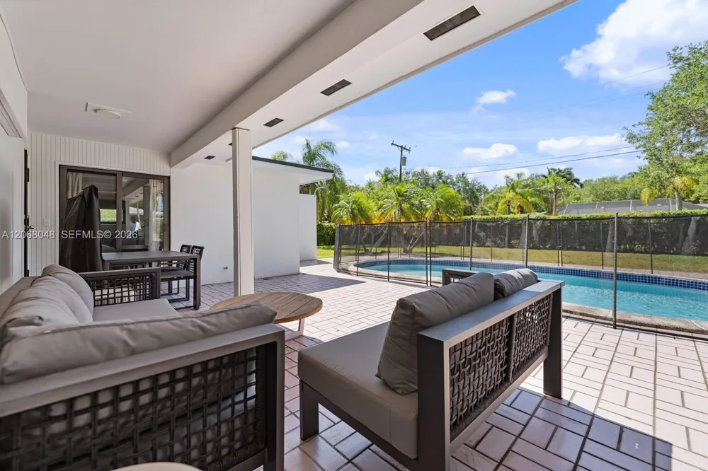 8620 SW 159th St Palmetto Bay, FL 33157