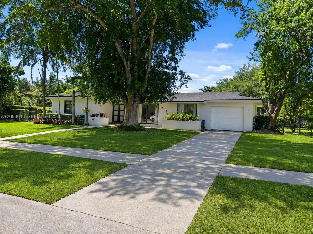 8620 SW 159th St Palmetto Bay, FL 33157