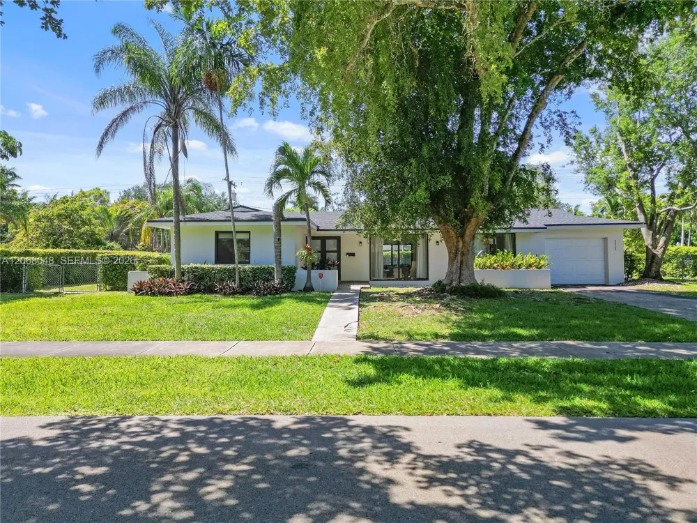 8620 SW 159th St Palmetto Bay, FL 33157