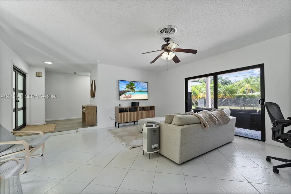 8620 SW 159th St Palmetto Bay, FL 33157