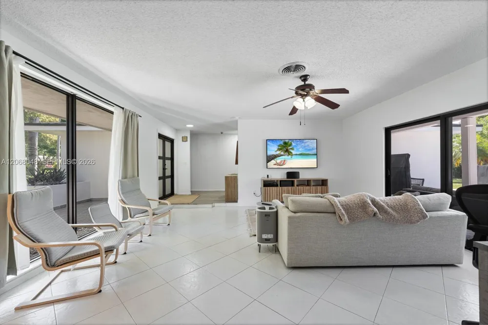 8620 SW 159th St Palmetto Bay, FL 33157