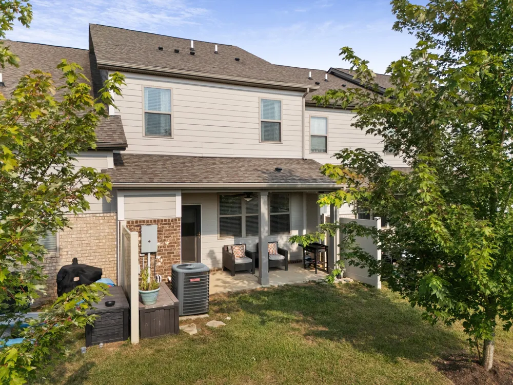 3037 Sassafras Ln Thompsons Station, TN 37179
