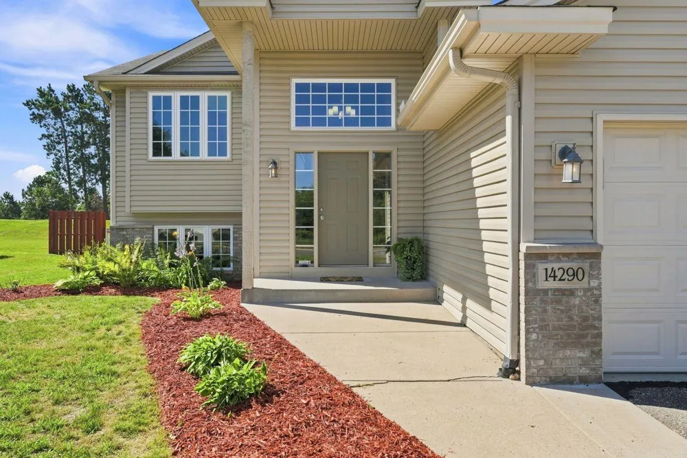 14290 183rd Avenue NW Elk River, MN 55330