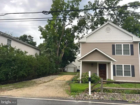 39 VAN LEER AVENUE
