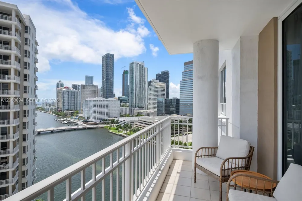 801 Brickell Key Blvd #1805 Miami, FL 33131