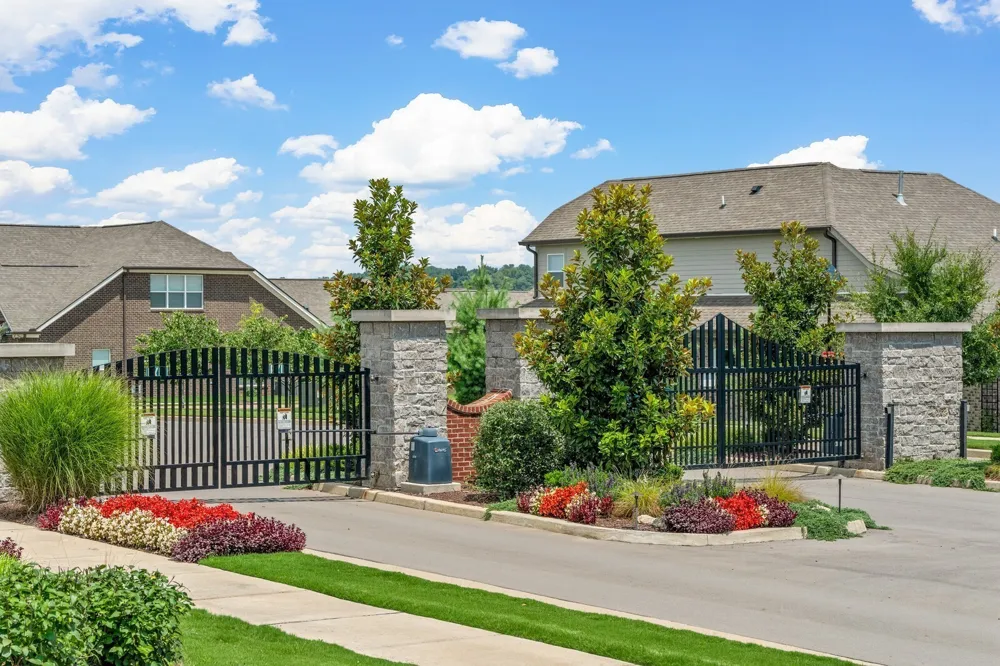 6170 Binns Lane Hermitage, TN 37076