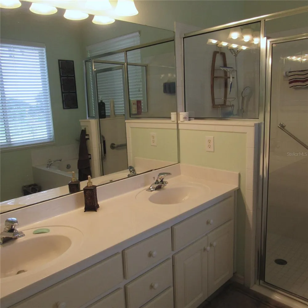 3204 ANTIGUA BAY LANE Tavares, FL 32778